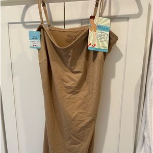 Spanx Full Slip Shapewear in Nude Size 1X